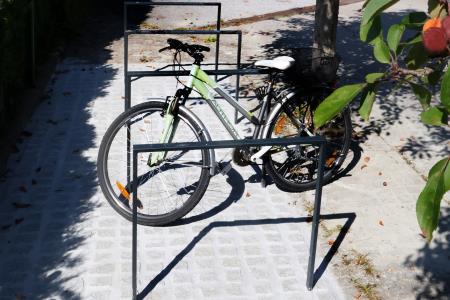 NOVA STOJALA ZA KOLESA 08 FOTO LJUBO VUKELIČ